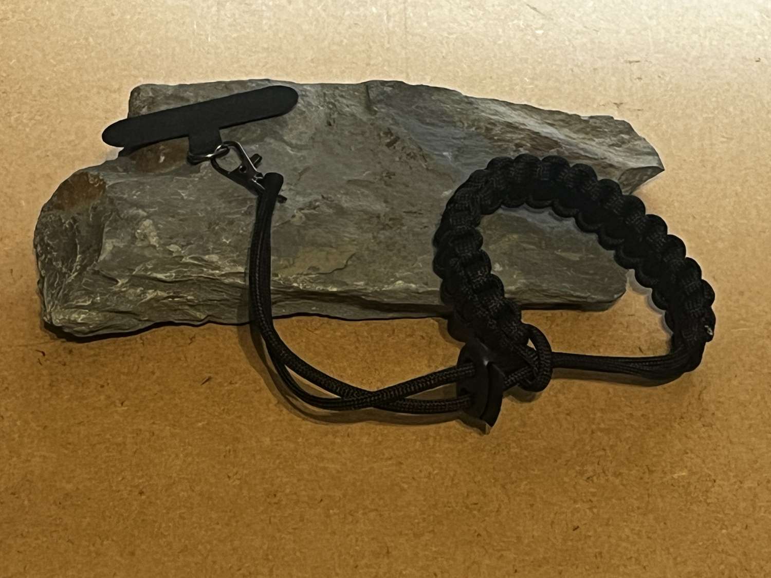 WildTether Anti‑Phone‑Snatch Bracelet WildTether Anti‑Phone‑Snatch Bracelet
