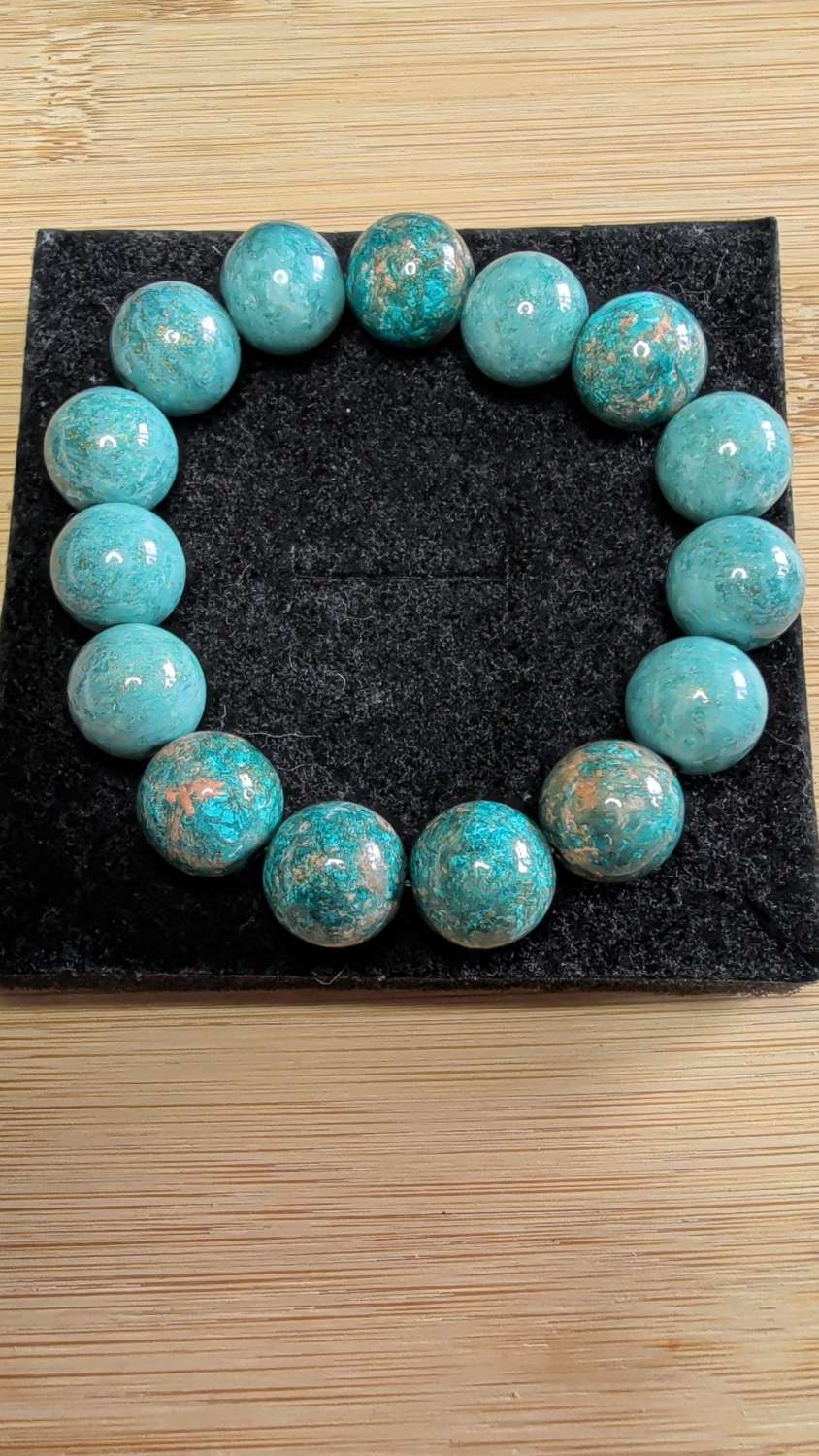 Large beaded blue bracelets Large beaded blue bracelets