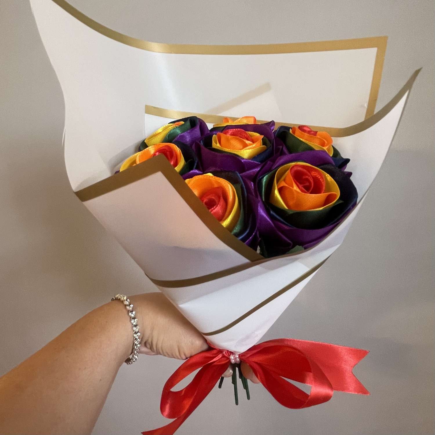 Handmade Rainbow Rose Bouquet Handmade Rainbow Rose Bouquet