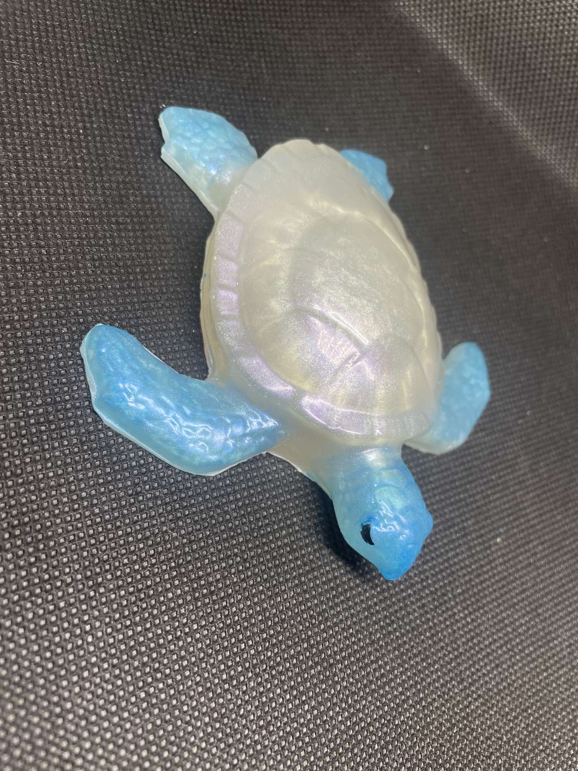Resin sea blue and white turtle Resin sea blue and white turtle