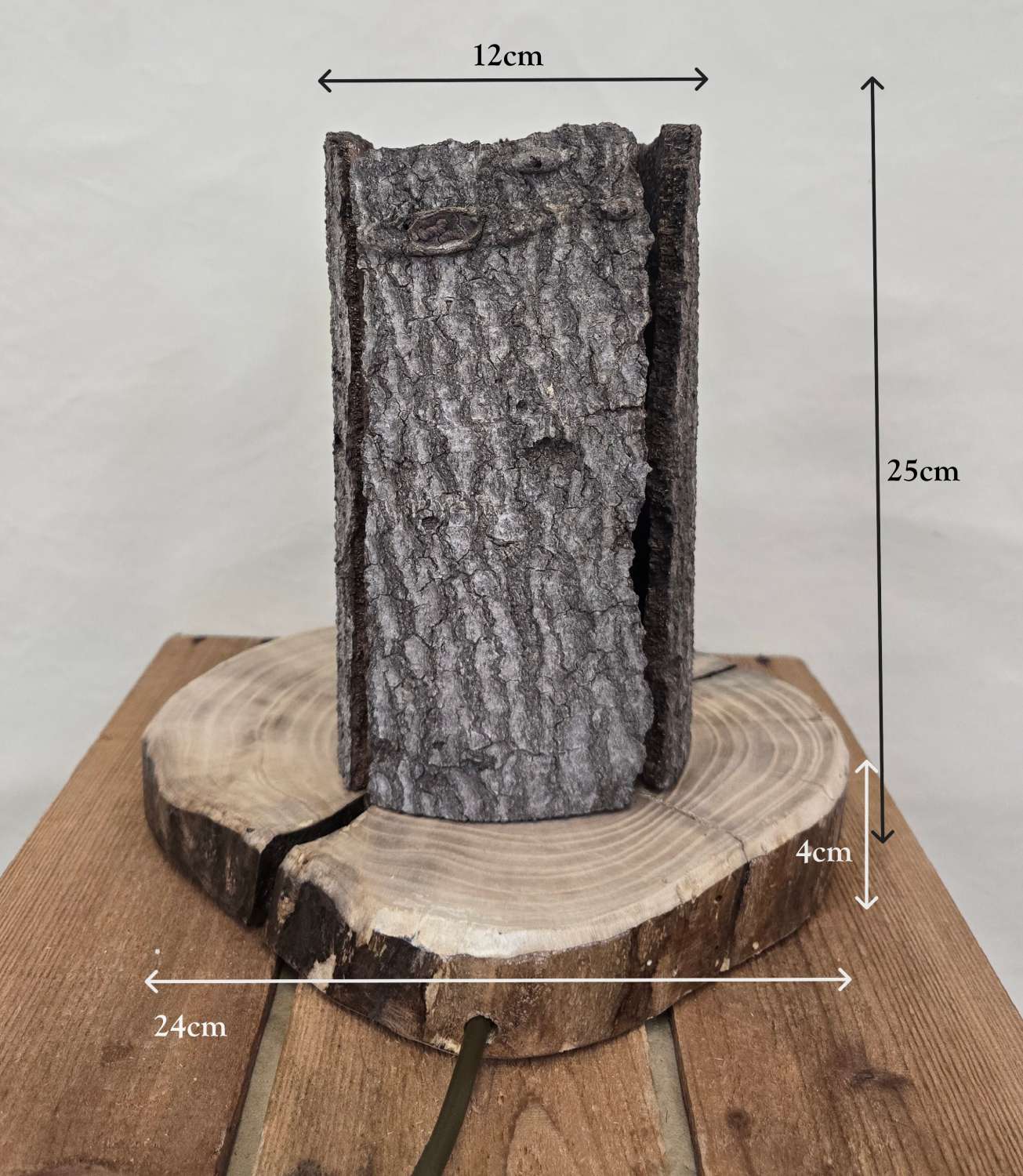 Rustic handcrafted Tree Bark Table/Bedside Lamp Rustic handcrafted Tree Bark Table/Bedside Lamp