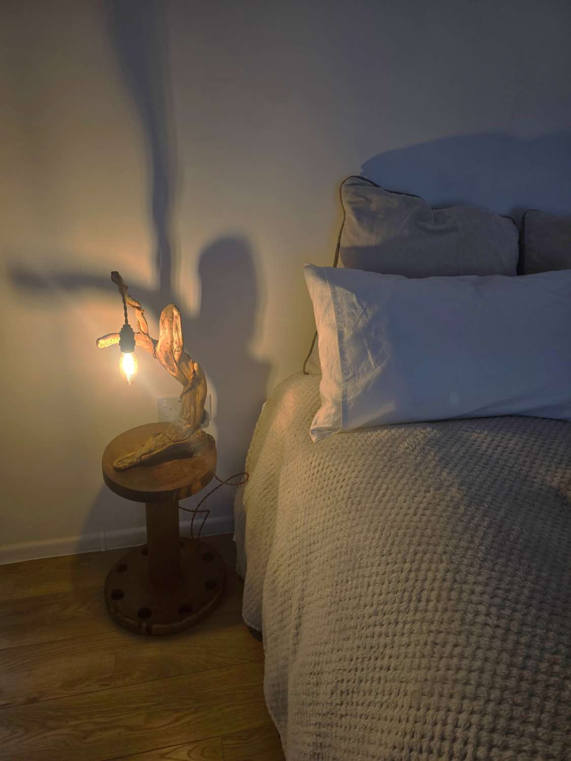 Rustic flowing wooden bedside lamp Rustic flowing wooden bedside lamp