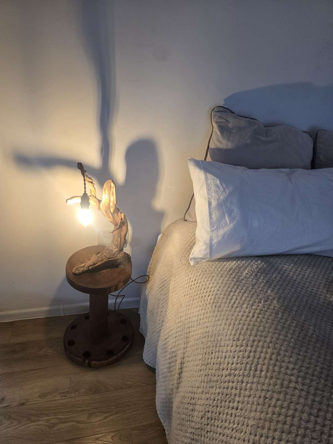 Rustic flowing wooden bedside lamp Rustic flowing wooden bedside lamp