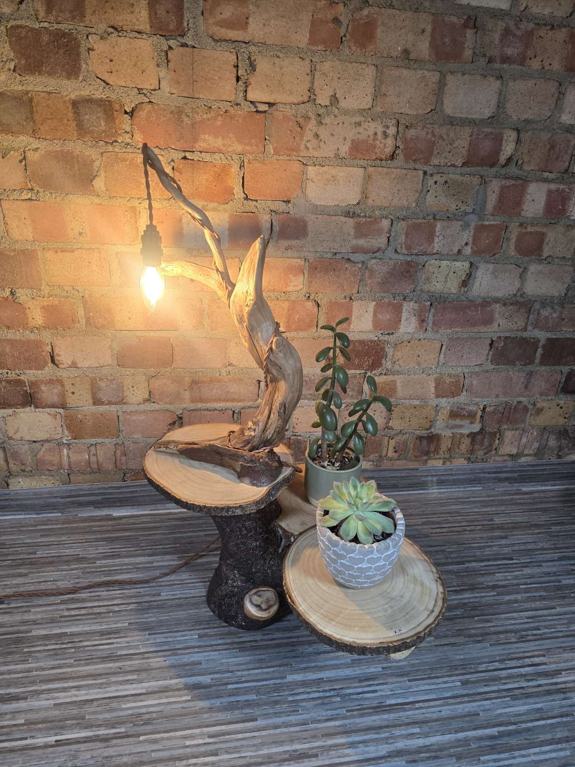 Rustic flowing wooden bedside lamp Rustic flowing wooden bedside lamp