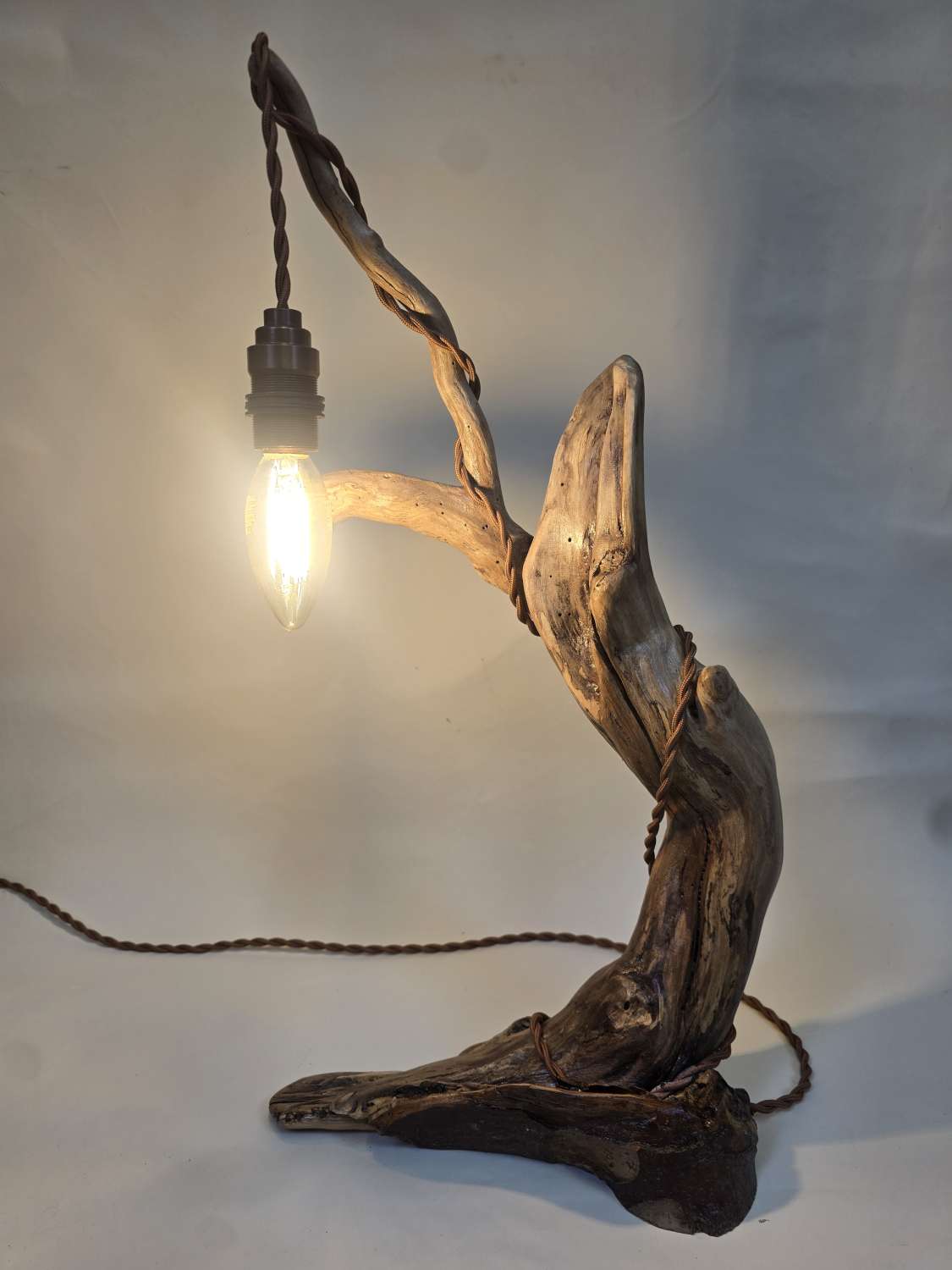 Rustic flowing wooden bedside lamp Rustic flowing wooden bedside lamp
