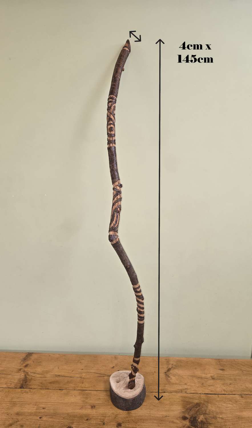 Hand carved walking sticks - Indiv.priced Hand carved walking sticks - Indiv.priced