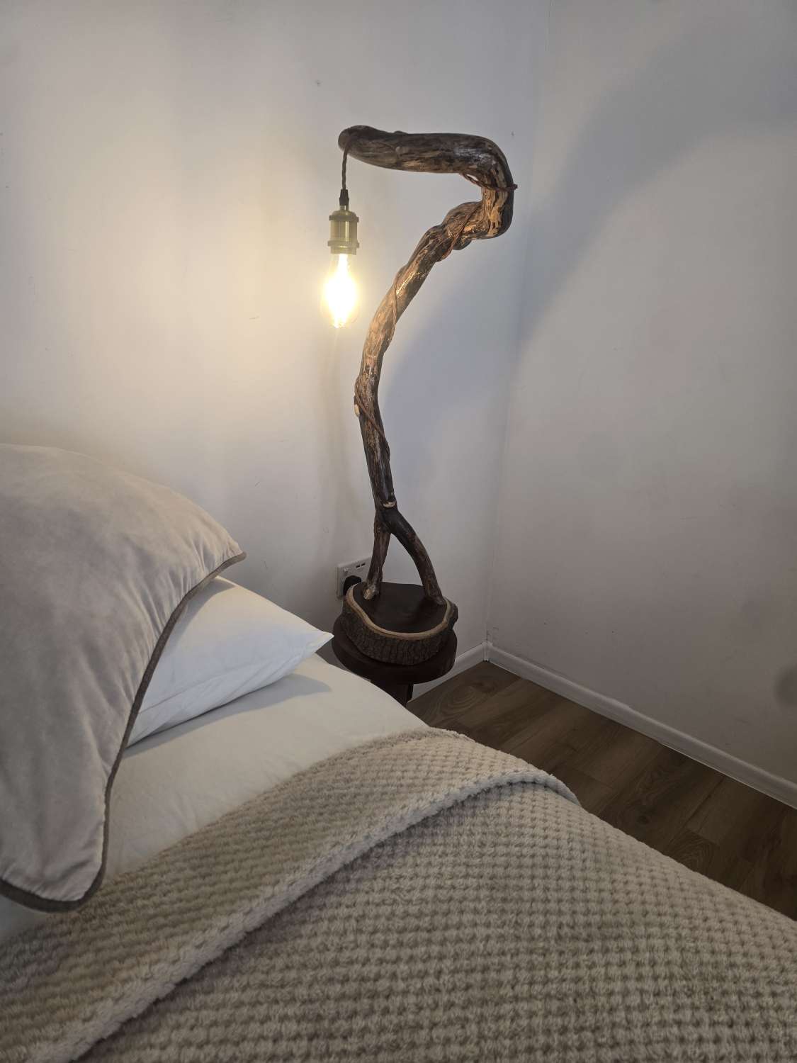 Rustic curved wooden lamp Rustic curved wooden lamp