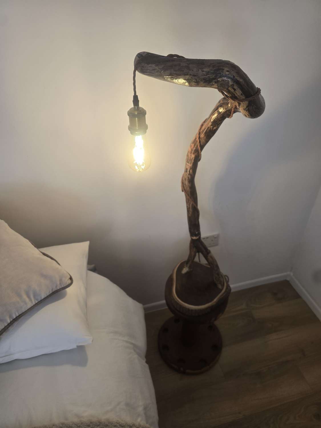 Rustic curved wooden lamp Rustic curved wooden lamp