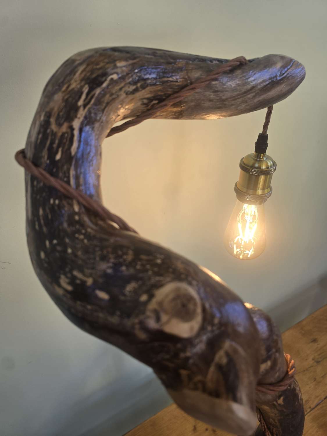 Rustic curved wooden lamp Rustic curved wooden lamp