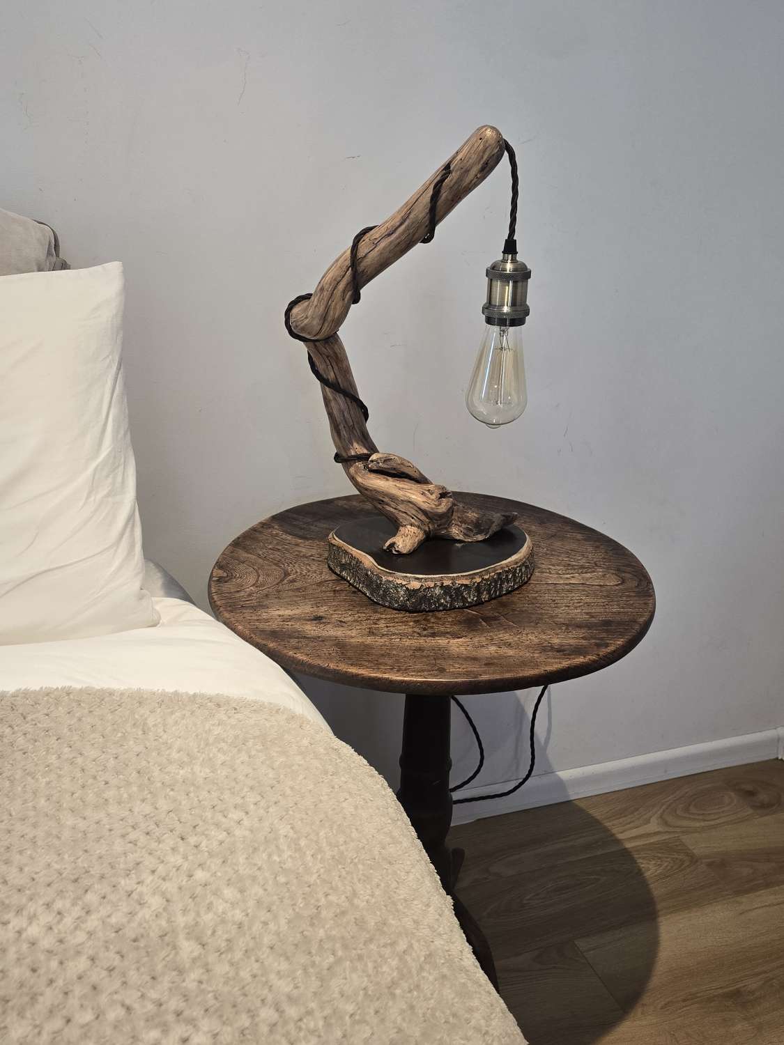 Tree branch Bedside or Desk lamp Tree branch Bedside or Desk lamp