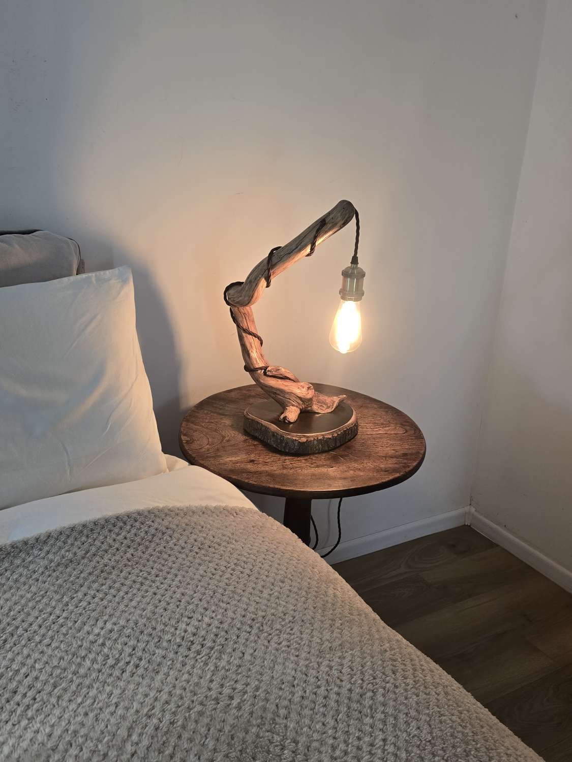 Tree branch Bedside or Desk lamp Tree branch Bedside or Desk lamp