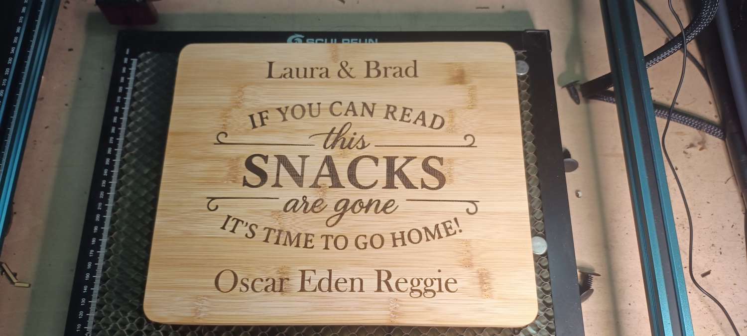 Personalised Bamboo Chopping Board - If You Can Read This The Snacks Are Gone Personalised Bamboo Chopping Board - If You Can Read This The Snacks Are Gone