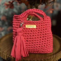 Crochet small pink tote bag with keychain 3