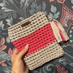 Handmade crochet kindle case 1