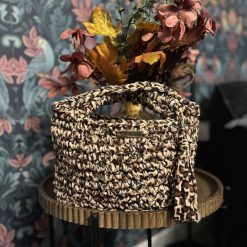 Crochet leopard print bag with handles and keychain 3